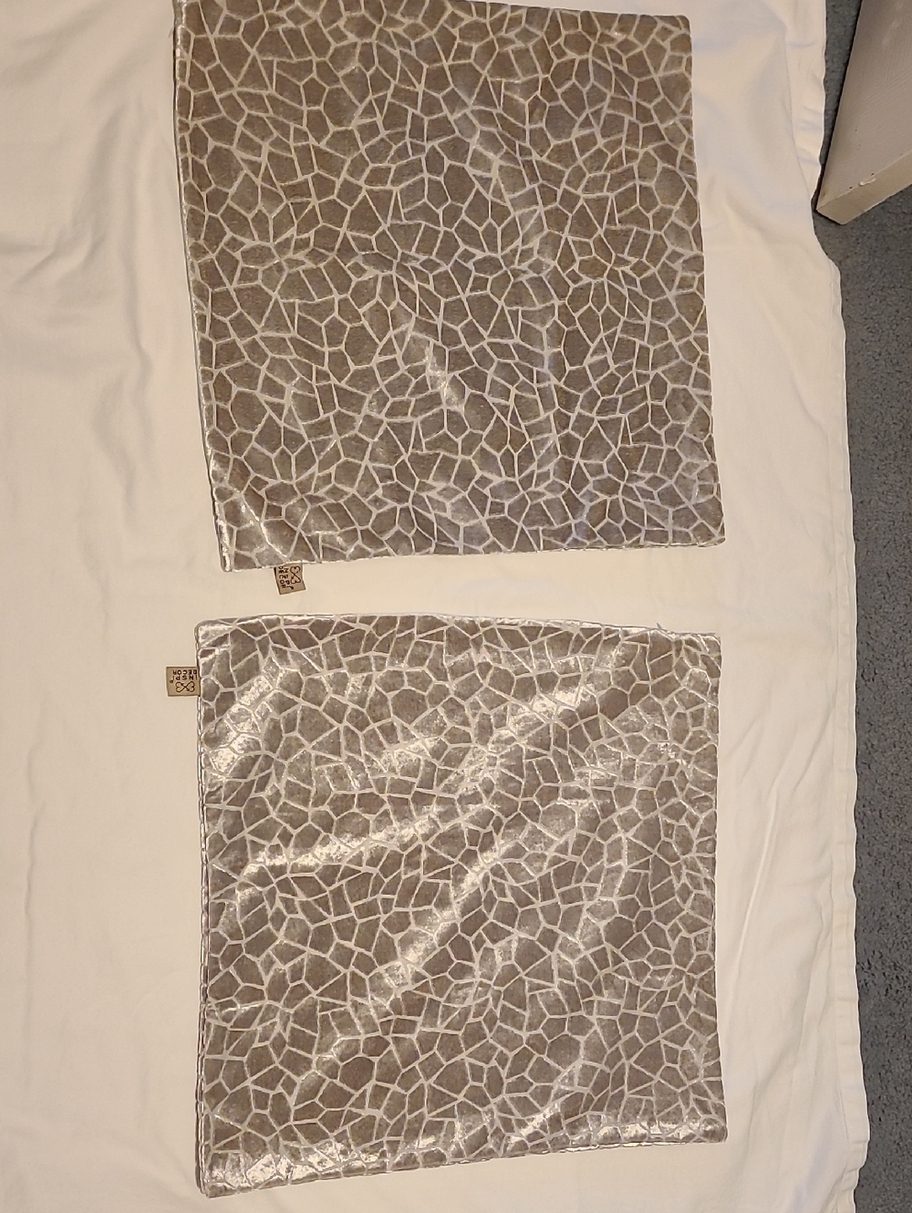 Inspi-Decor Pillow Covers 2, Safari Giraffe Animal Inspired Taupe Shine Soft